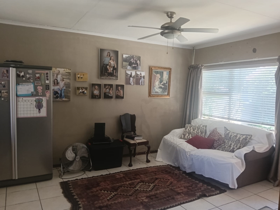 To Let 3 Bedroom Property for Rent in Langenhovenpark Free State